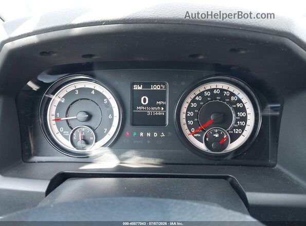 1C6RR6KG4JS303614 2018 RAM 1500 White უკანა სავარძლების ხედი
