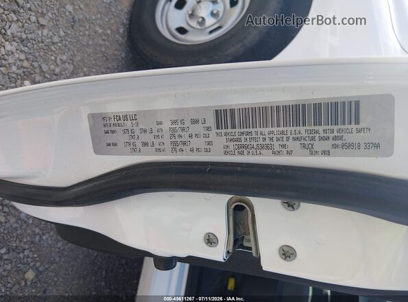 1C6RR6KG4JS303631 2018 RAM 1500 Белый Вид подкапотного пространства