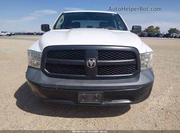 1C6RR6KG4JS303631 2018 RAM 1500 Белый Вид щитка приборов