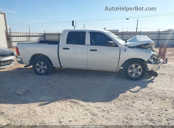 1C6RR6KG6HS504988 2017 RAM 1500 White Widok wnętrza z tyłu