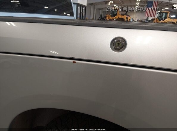 1C6RR6KG6JS296522 2018 RAM 1500 Silver წინა ხედი