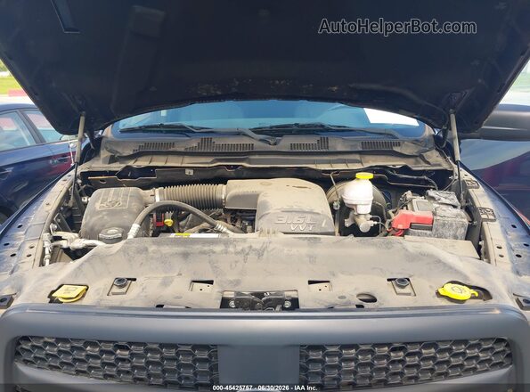 1C6RR6KG6JS298609 2018 RAM 1500 Blue Вид ззаду
