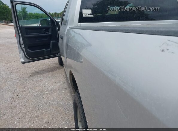 1C6RR6KG7HS768754 2017 RAM 1500 Silver Vista del cuadro de instrumentos