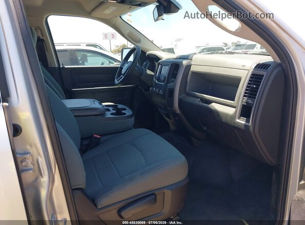 1C6RR6KG8GS367924 2016 RAM 1500 Silver Vista interior delantera