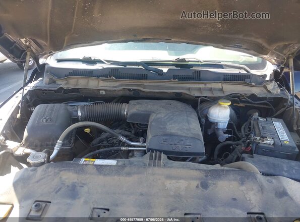 1C6RR6KGXJS296524 2018 RAM 1500 Navy Vista trasera