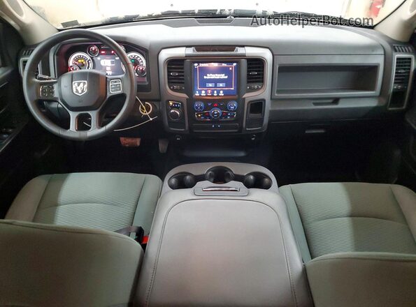 1C6RR6KGXLS150949 2020 RAM 1500 Silver Առջևի վահանակի տեսք