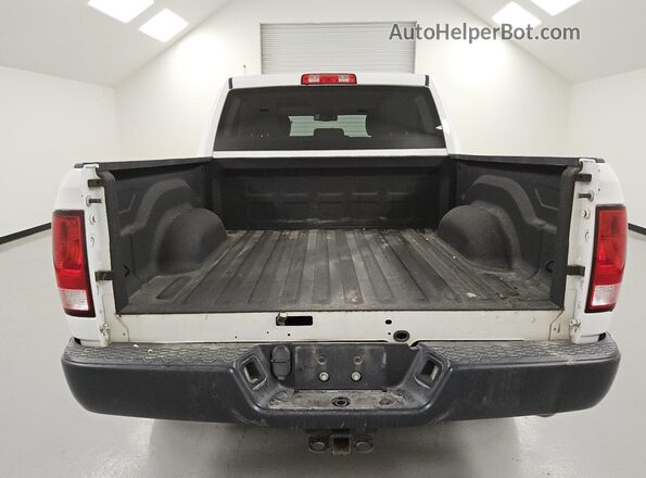 1C6RR6KT6KS633480 2019 RAM 1500 White 