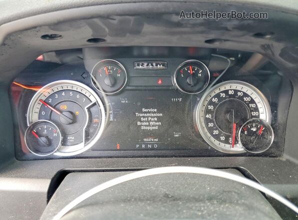 1C6RR6LT5KS564117 2019 RAM 1500 Maroon Widok zestawu wskaźników