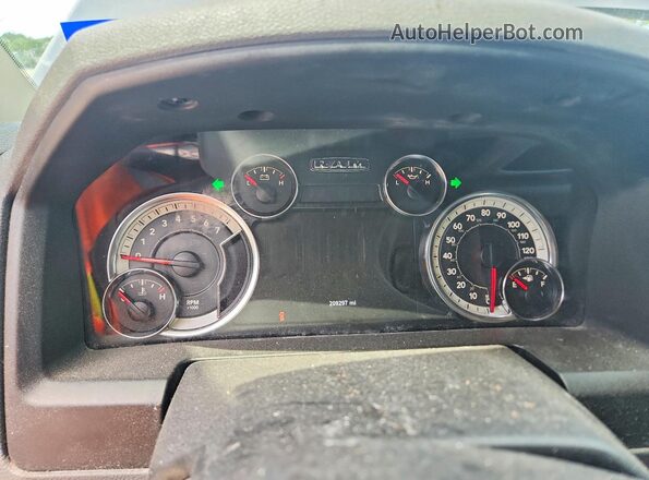 1C6RR6LT5KS604888 2019 RAM 1500 Gray Instrument cluster view