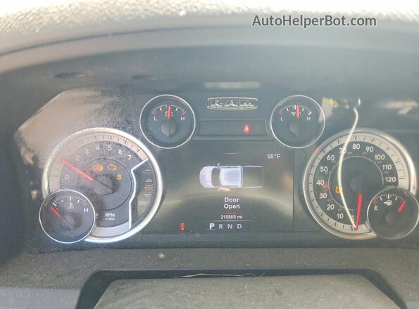1C6RR6LT6HS524010 2017 RAM 1500 Black Vista del cuadro de instrumentos
