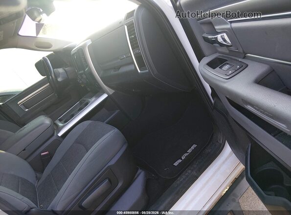 1C6RR6LT6KS573604 2019 RAM 1500 CLASSIC White Вид салону спереду
