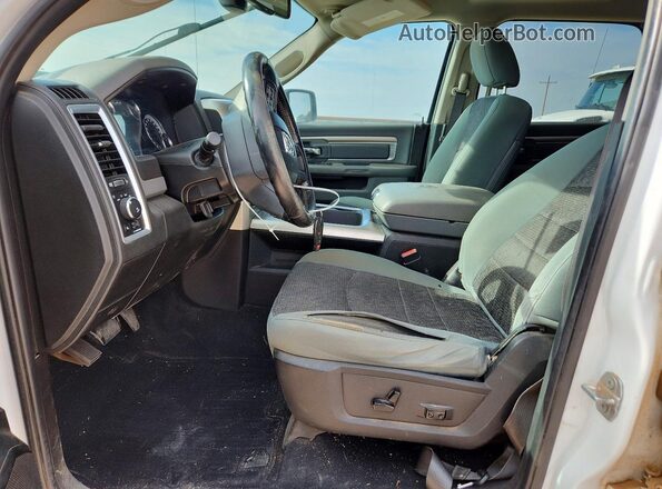 1C6RR6LT7KS528977 2019 RAM 1500 Белый Вид салона спереди