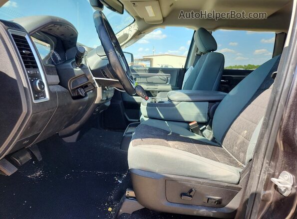 1C6RR6LT7KS539056 2019 RAM 1500 Gray Widok wnętrza z przodu