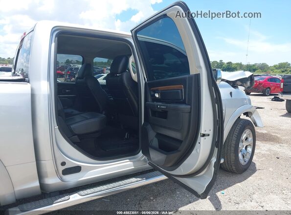 1C6RR6NT1HS856448 2017 RAM 1500 Silver VIN կոդի պիտակի տեսք