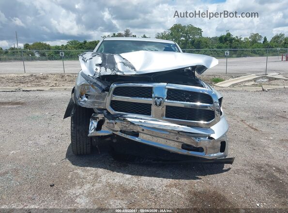 1C6RR6NT1HS856448 2017 RAM 1500 Silver Սարքավորումների վահանակի տեսք