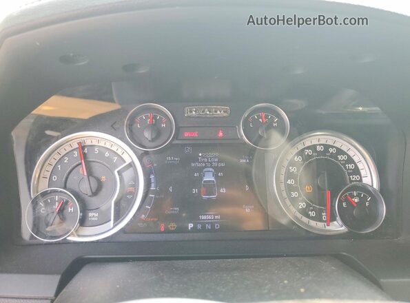 1C6RR6NT2GS404927 2016 RAM 1500 Silver ხელსაწყოთა პანელის ხედი