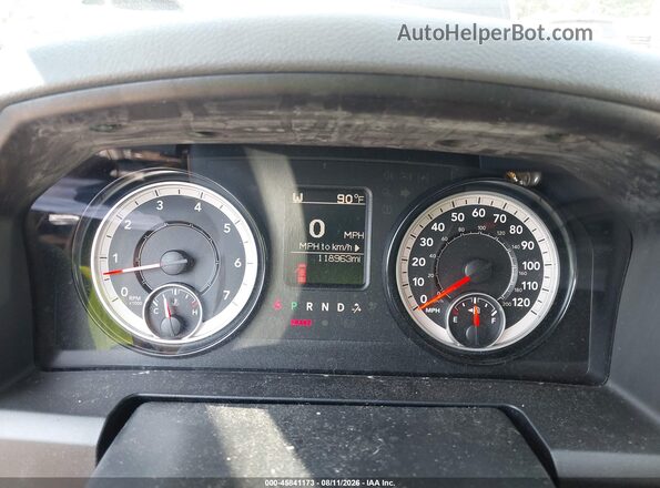 1C6RR6TT0JS118844 2018 RAM 1500 Gray Հետևի նստատեղերի տեսք