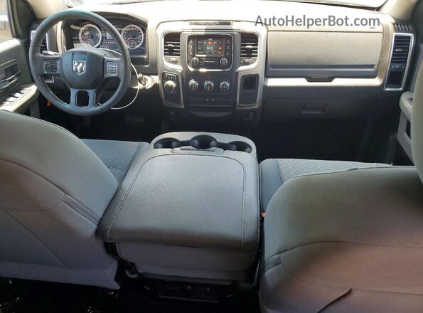 1C6RR6TT1KS644143 2019 RAM 1500 Silver წინა პანელის ხედი