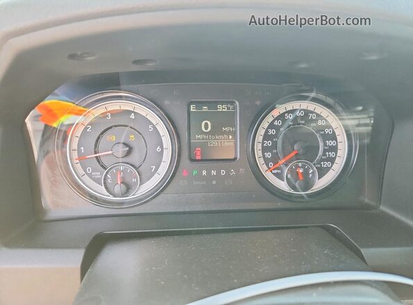 1C6RR6TT1LS124154 2020 DODGE RAM White Widok zestawu wskaźników