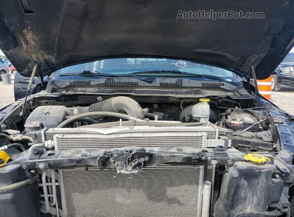 1C6RR6TT2LS134028 2020 RAM 1500 Black Widok wnętrza z tyłu