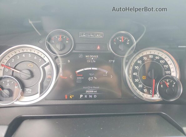 1C6RR6TT6HS549974 2017 RAM 1500 Black Instrument cluster view
