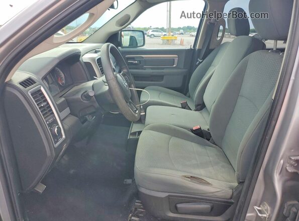 1C6RR6TT9LS117419 2020 RAM 1500 Silver Вид салону спереду