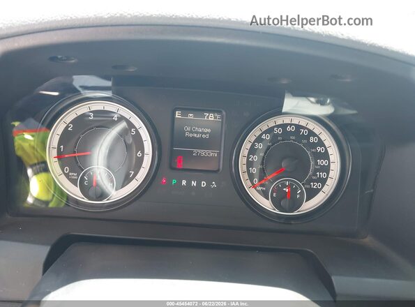 1C6RR7FG0HS826543 2017 RAM 1500 Черный Вид задних сидений