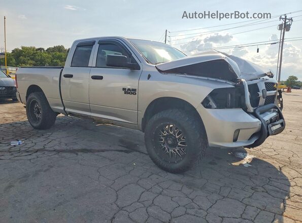 1C6RR7FG0JS185996 2018 RAM 1500 Silver Przód prawy
