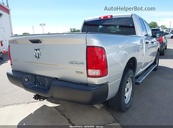 1C6RR7FG1HS596902 2017 RAM 1500 Silver Tył prawy