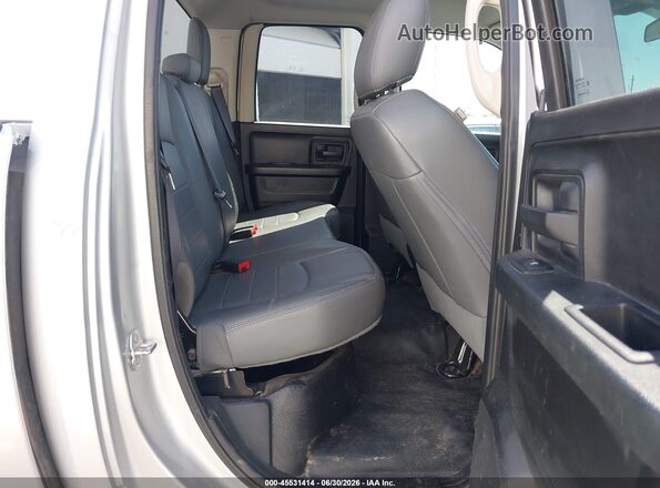 1C6RR7FG1HS596902 2017 RAM 1500 Silver Widok naklejki z numerem VIN
