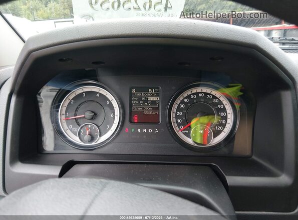 1C6RR7FG2HS616591 2017 RAM 1500 White Vista de los asientos traseros