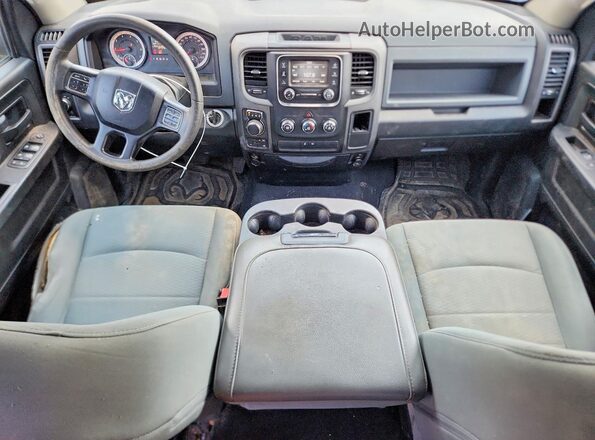 1C6RR7FG2JS137321 2018 RAM 1500 Gray Vista del salpicadero