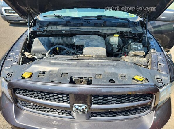 1C6RR7FG2JS137321 2018 RAM 1500 Gray Vista interior trasera