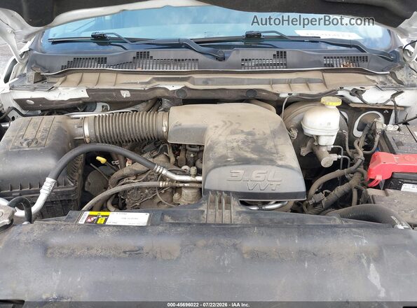 1C6RR7FG2LS149715 2020 RAM 1500 CLASSIC Белый Вид сзади