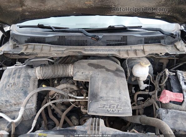 1C6RR7FG3JS297255 2018 RAM 1500 Black Вид ззаду