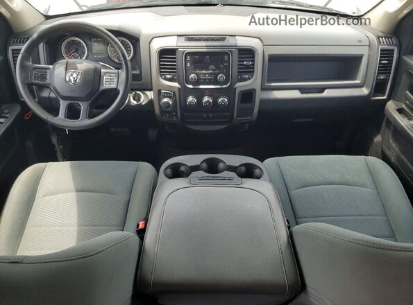 1C6RR7FG5HS569637 2017 RAM 1500 White Widok deski rozdzielczej