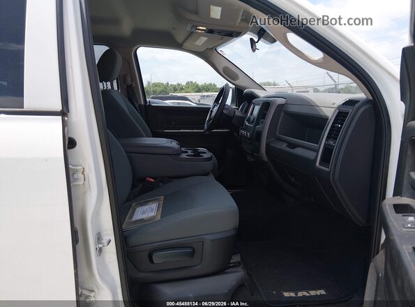 1C6RR7FG6HS766140 2017 RAM 1500 White წინა სალონის ხედი