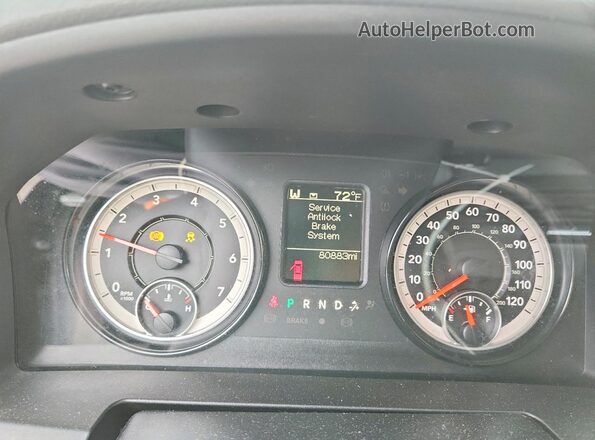 1C6RR7FG6JS217169 2018 RAM 1500 Black Widok zestawu wskaźników