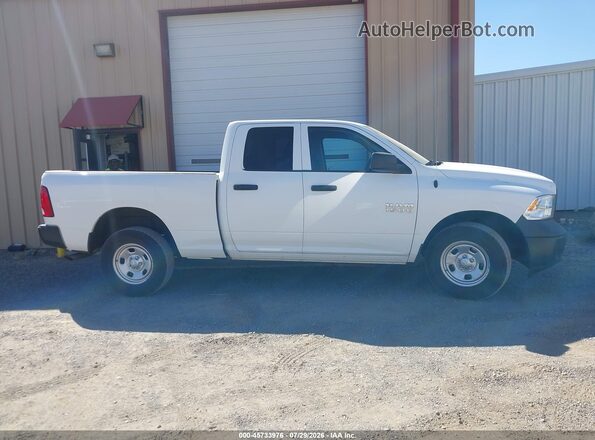1C6RR7FG7JS326224 2018 RAM 1500 White Vista interior trasera