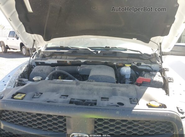 1C6RR7FG7JS326224 2018 RAM 1500 White Vista trasera