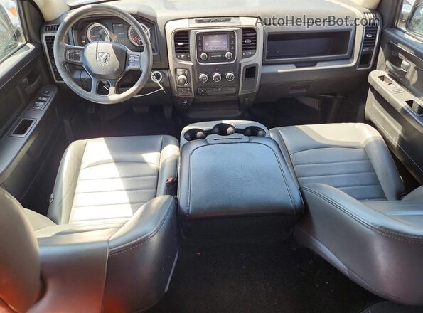 1C6RR7FG7MS577376 2021 RAM 1500 Белый Вид панели приборов