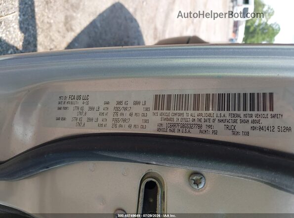 1C6RR7FG8GS327780 2016 RAM 1500 Gray Vista del compartimento del motor