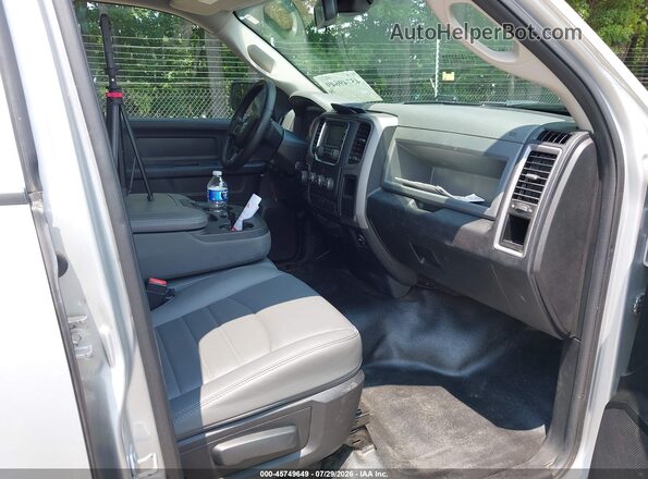 1C6RR7FG8GS327780 2016 RAM 1500 Gray Vista interior delantera