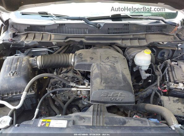1C6RR7FG8GS327780 2016 RAM 1500 Gray Vista trasera