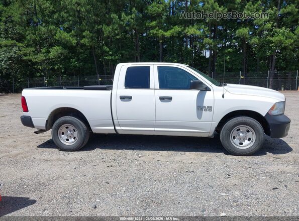 1C6RR7FG8HS605708 2017 RAM 1500 White Vista interior trasera