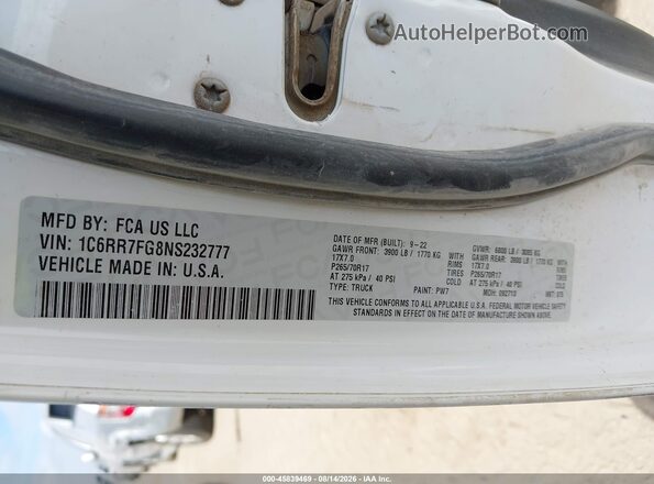 1C6RR7FG8NS232777 2022 RAM 1500 CLASSIC White Vista del compartimento del motor