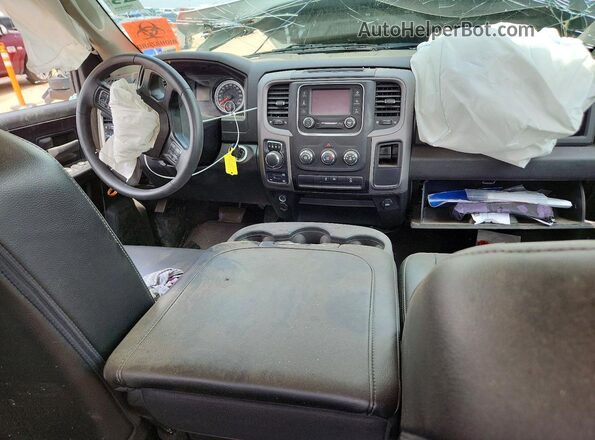 1C6RR7FG8PS524318 2023 RAM 1500 Белый Вид панели приборов