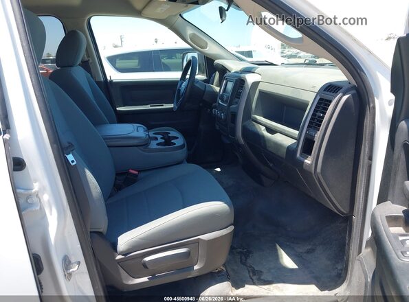 1C6RR7FGXHS837372 2017 RAM 1500 White წინა სალონის ხედი