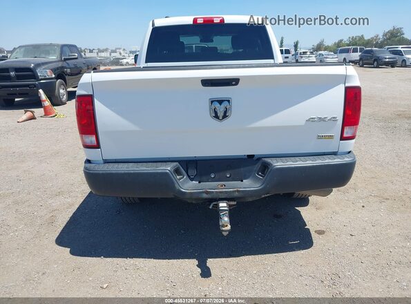 1C6RR7FGXJS306596 2018 RAM 1500 Белый Вид задней части салона
