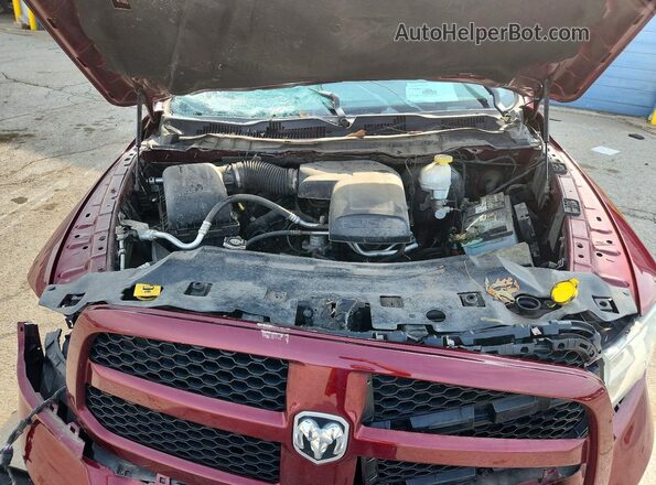 1C6RR7FGXJS308705 2018 RAM 1500 Бордовый Вид задней части салона